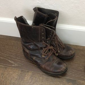 Steve Madden Women’s size 8 us combat Boots brown!